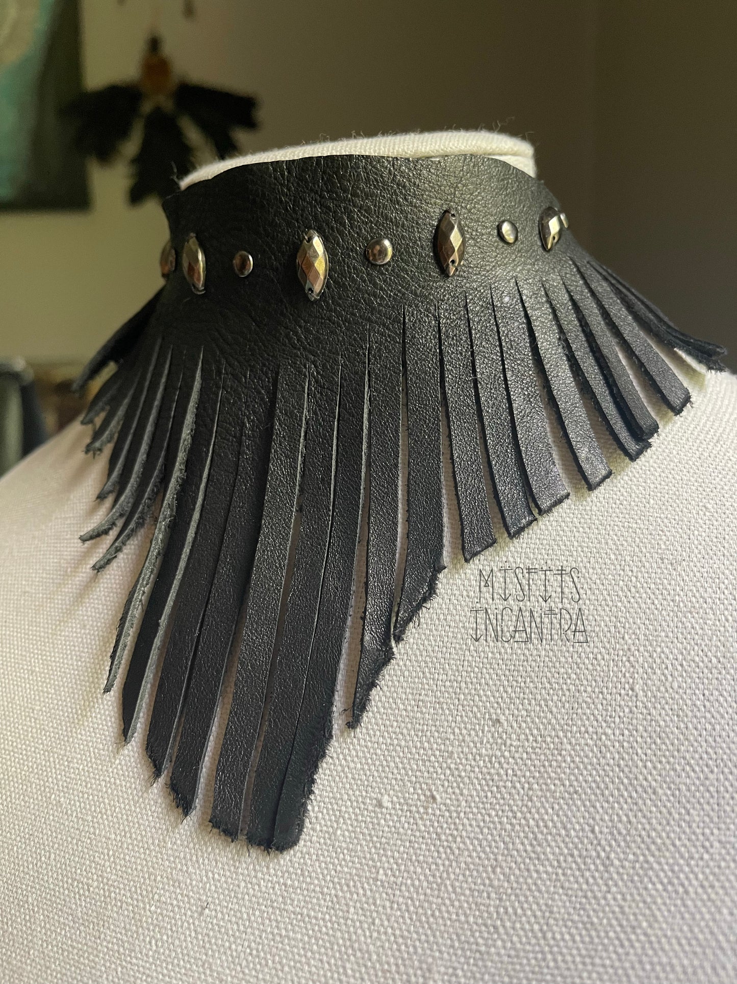 Dark witch ~ fringe collar