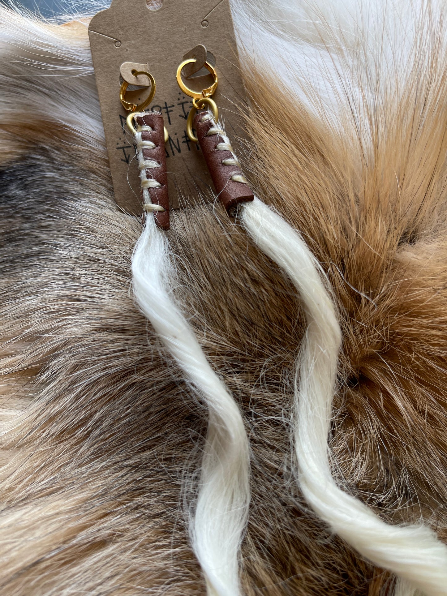 Mâyatik earrings in au natural in brown leather